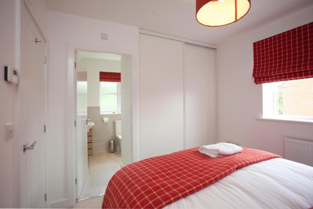 Dbs Serviced Apartments - The Mews Castle Donington Dış mekan fotoğraf