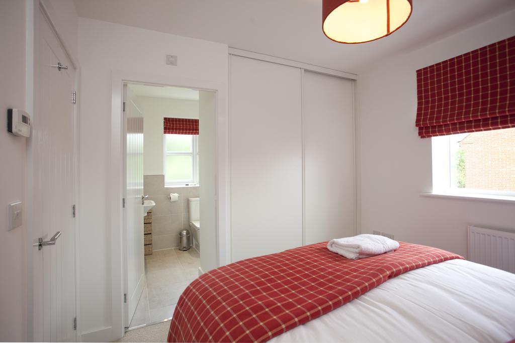 Dbs Serviced Apartments - The Mews Castle Donington Dış mekan fotoğraf